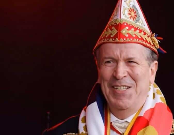 Porträt von Christoph Kuckelkorn in der Amtstracht des Festkomitee-Präsidenten