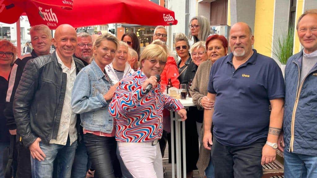 Sänger in Köln engagiert sich für den Erhalt seines Lieblingslokals vor der "China-Invasion".