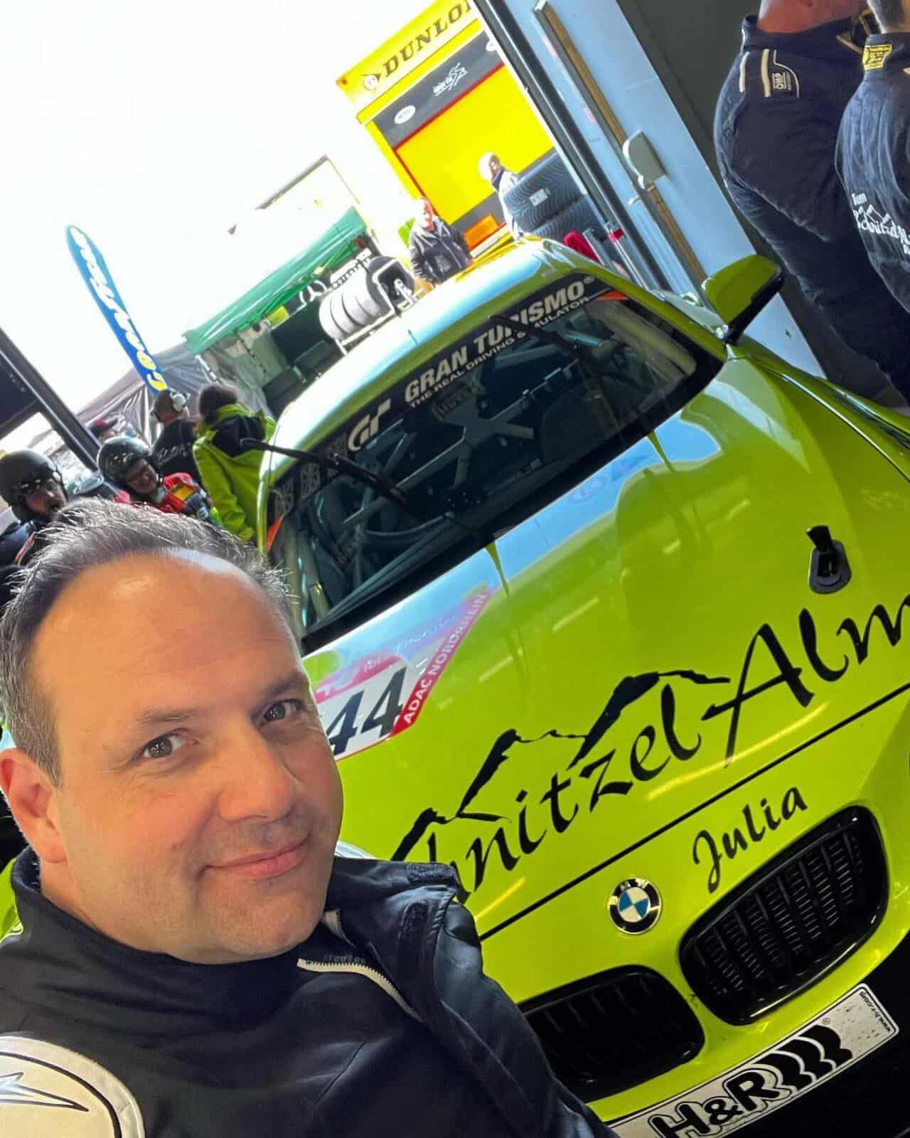 Harter Unfall am Nürburgring: Ex-Prinz Julia überlebt schweren Crash bei Rennen.