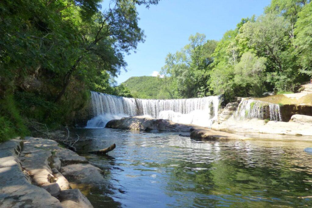Camping près de la cascade de la Vis