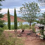 Camping sauvage au lac du Salagou