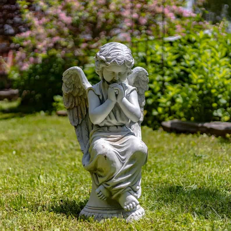 sitting_praying_angel_statue_white sitting praying angel statue