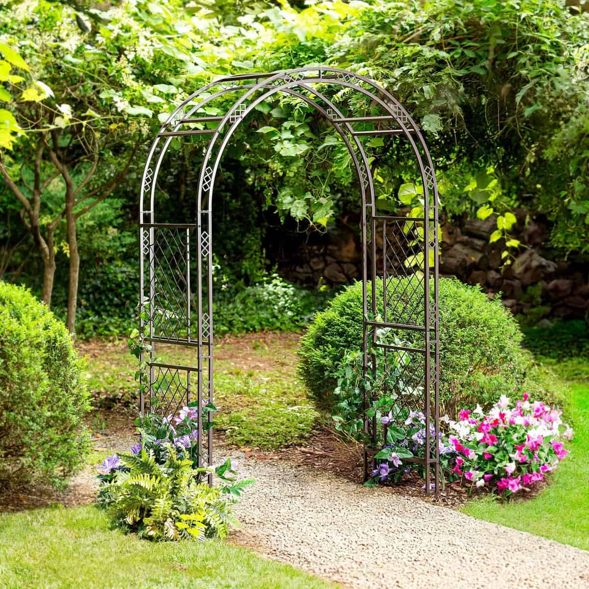 Metal Garden Arbor With Lattice Pattern