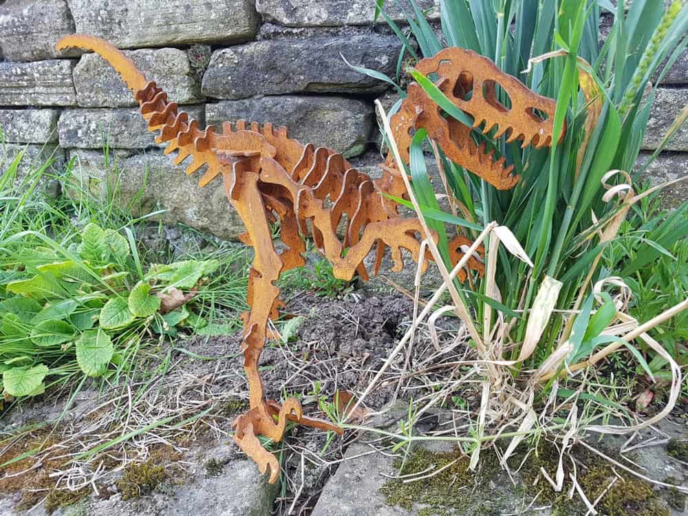 rusty_metal_velociraptor_1000 rusty metal velociraptor dinosaur sculpture