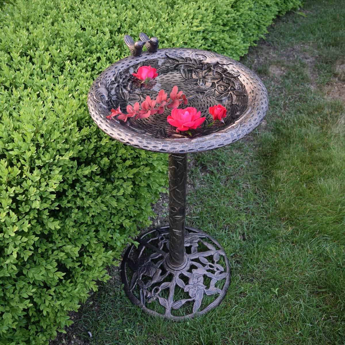 Round Cast Aluminum Metal 32-in Bird Bath with Hummingbirds
