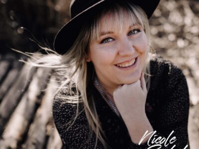 Hört euch jetzt meine neue Single „Ich will sing’n“ überall an!