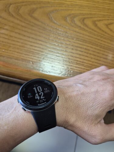 רצועת סיליקון לשעוני Garmin Forerunner 45/45S Swim 2 אדום אבזם שחור photo review