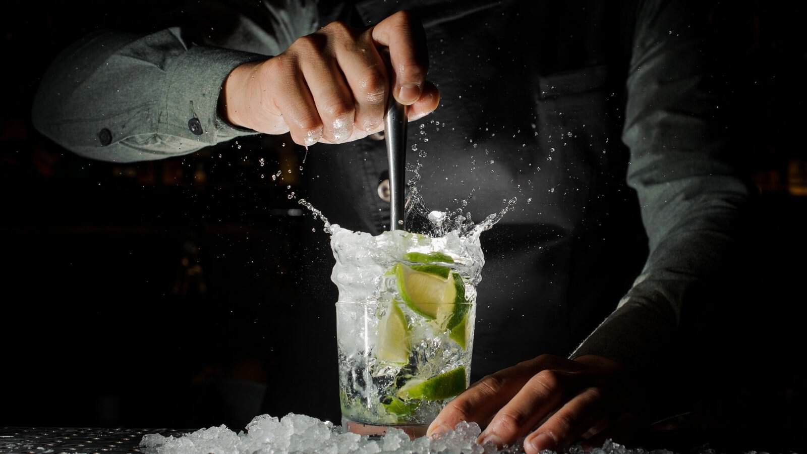 ile zarabia barman