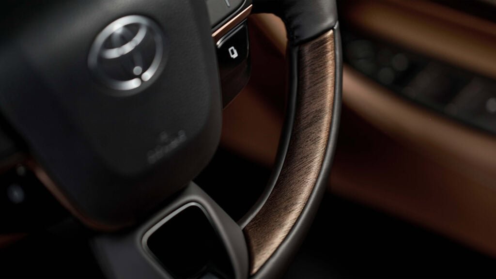 toyota vellfire steering