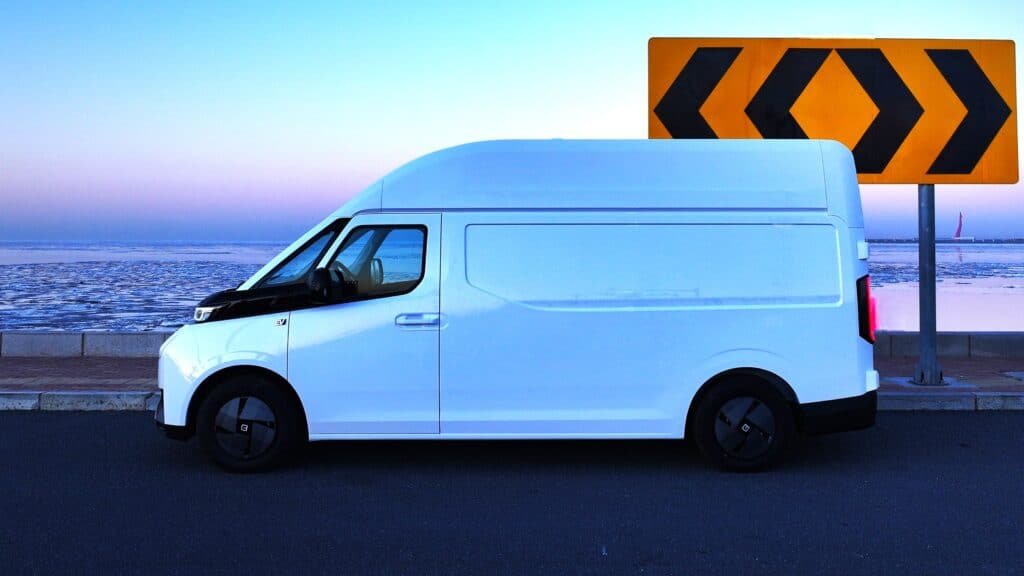 Geely Farizon Supervan