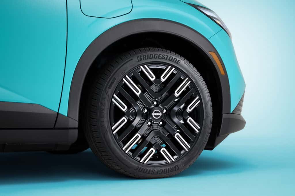 2026 nissan leaf tire