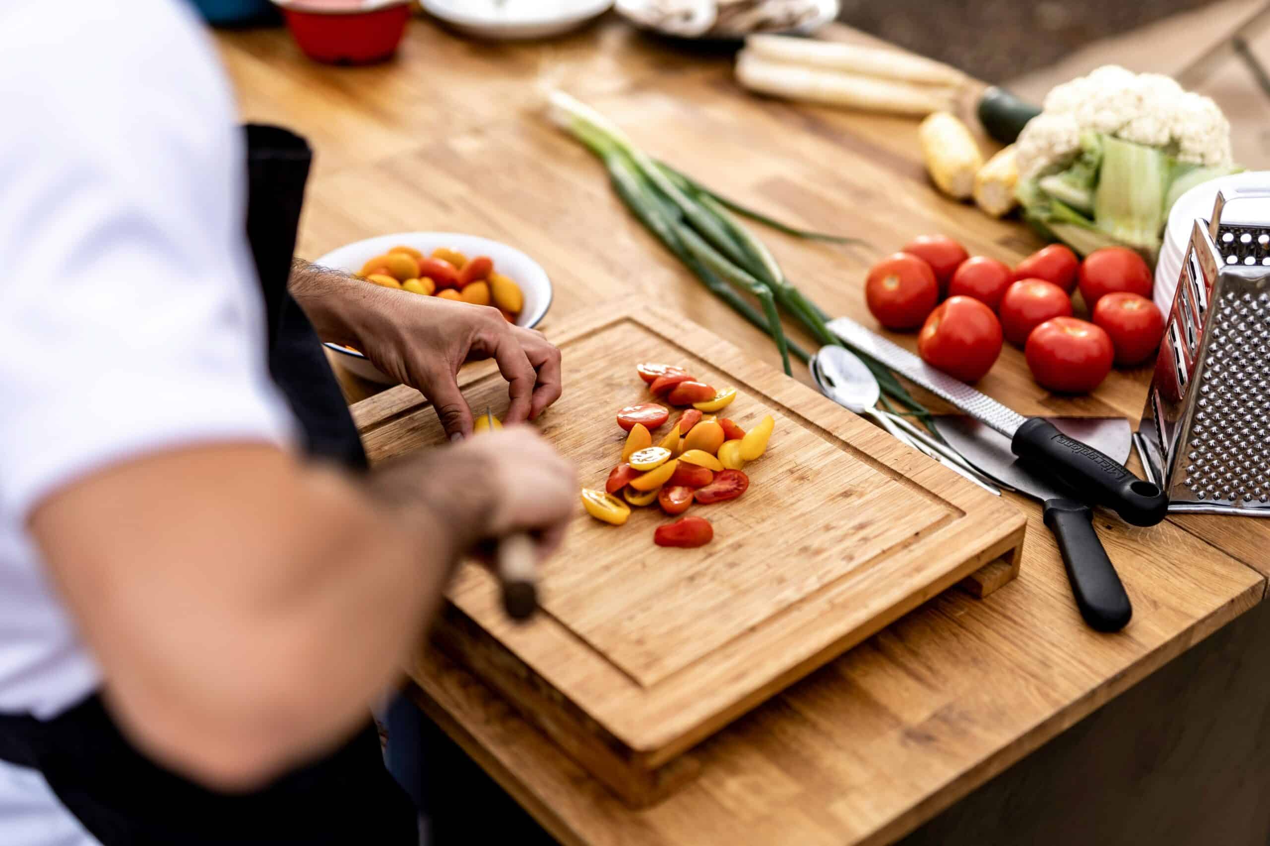 HelloFresh Aktie – nicht mehr als ein Versender von Kochboxen? HelloFresh Aktie - Kochen mit frischen Zutaten