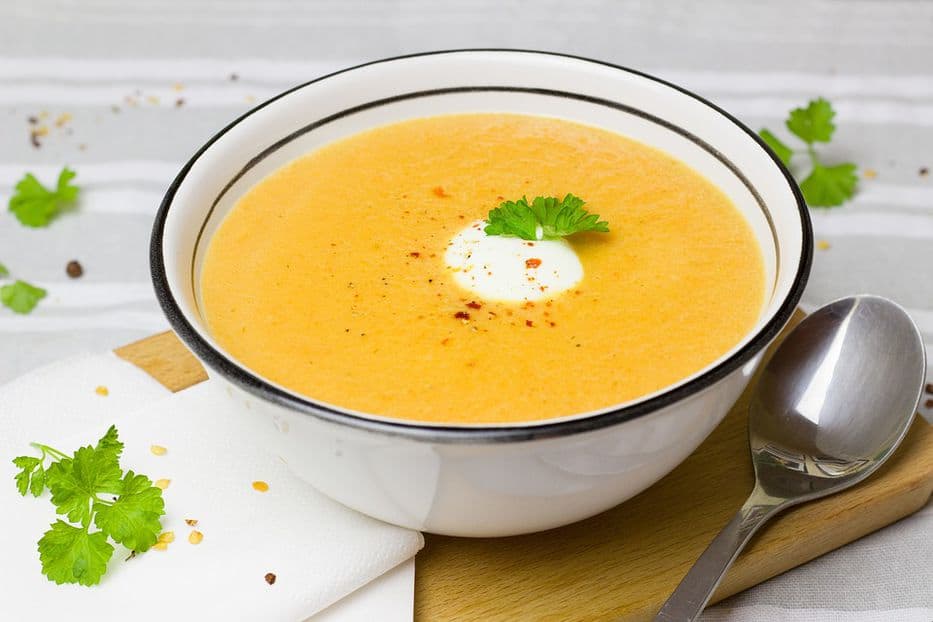 ¿Qué puede comer un bebé de 6 meses? Recetas caseras y seguras para empezar
