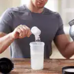 ¿La creatina engorda? Mitos, realidades y cómo usarla bien La creatina sube la báscula los primeros días, pero no es grasa: es agua dentro del músculo. Más de 1.000 estudios la respaldan. Guía completa con mitos, realidades y cómo usarla bien.