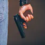 Porte legal de armas Colombia 2026: decreto, requisitos, homicidios y evidencia internacional El Decreto 1368 levantó la suspensión del porte de armas en Colombia. Quiénes pueden portar, requisitos, lo prohibido, cifras de homicidios y qué dice la evidencia de Australia, Brasil y Bogotá.