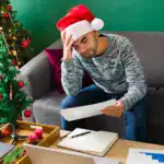 El 51% de colombianos paga deudas de Navidad más de 4 meses. Guía con cronograma, regla de la prima y errores que evitar para cerrar diciembre sin déficit.