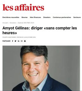 Expert en gestion du temps et leadership, Amyot Gelinas dans une photo professionnelle, souriant avec un fond neutre, soulignant ses compétences en développement d'affaires et coaching en entreprise.