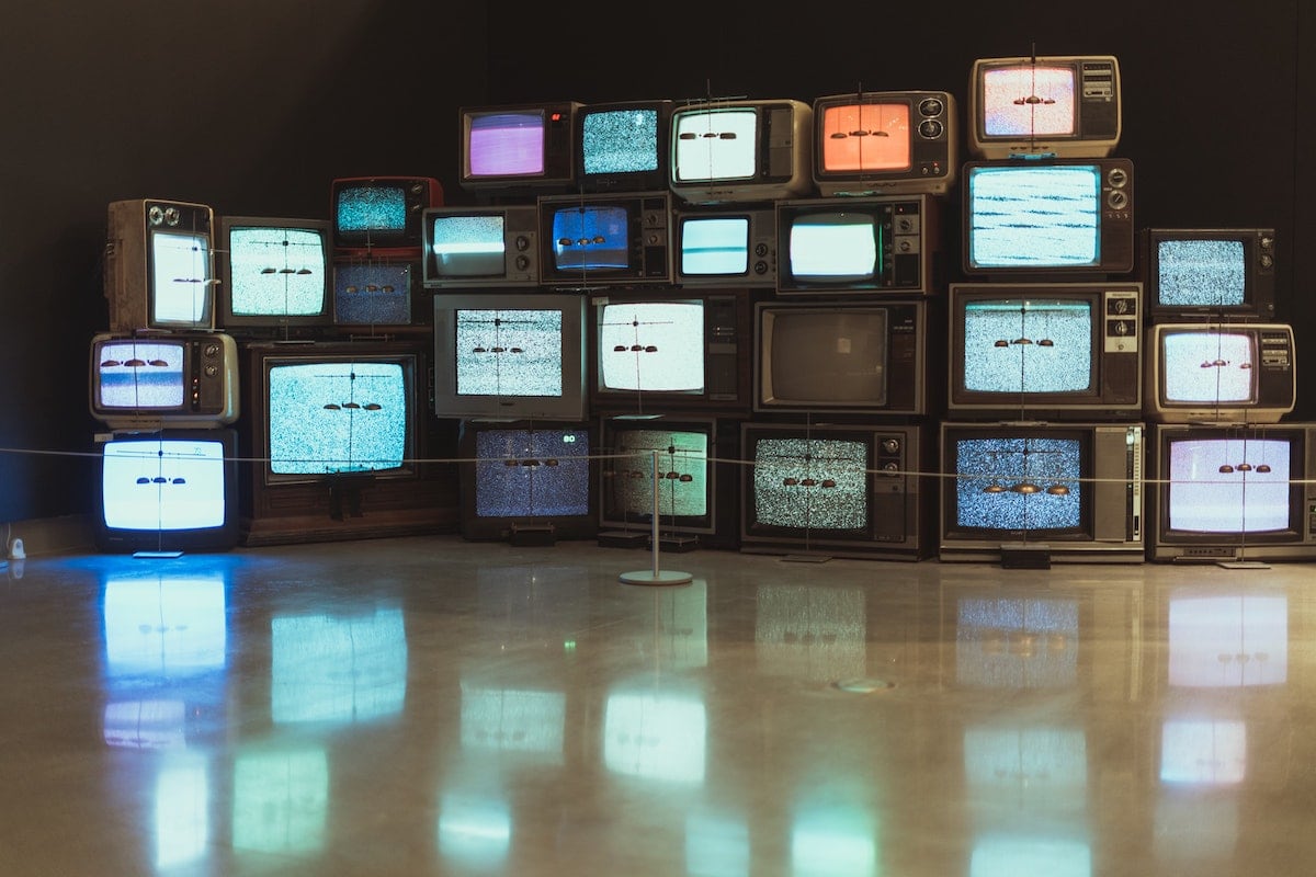 A TÉVÉGONDOLKODÁS DOGMATIKÁJA