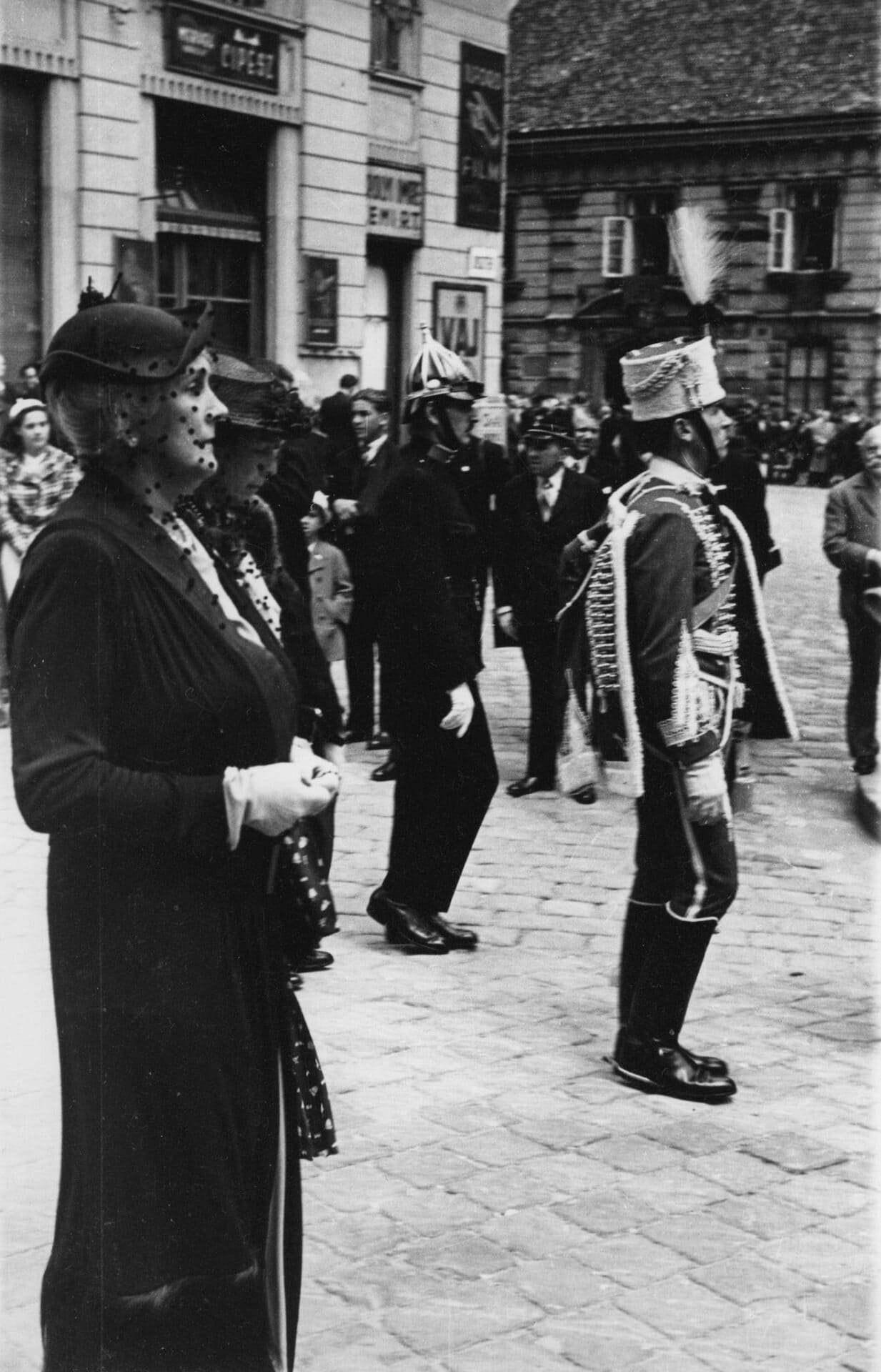 ÁRNYÉKVILÁG