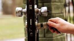 Fabbro apertura porte