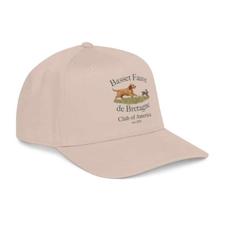 Beige cap with Basset Fauve de Bretagne logo