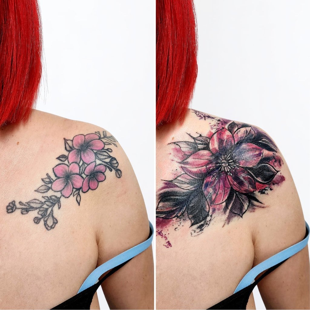 Vorher-Nachher Vergleich eines floralen Cover-Up Tattoos in Widnau auf der Schulter einer Frau.