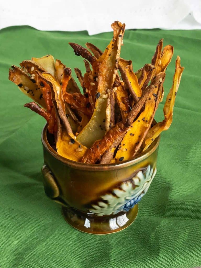 Vegetable skin crisps