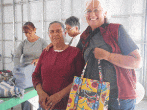 Palomas Oilcloth Designs: Creater and customer meet