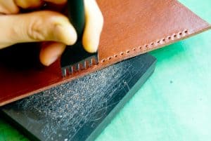 手縫いの革製品　工程