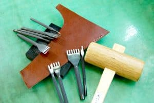革製品　手縫いに使う道具