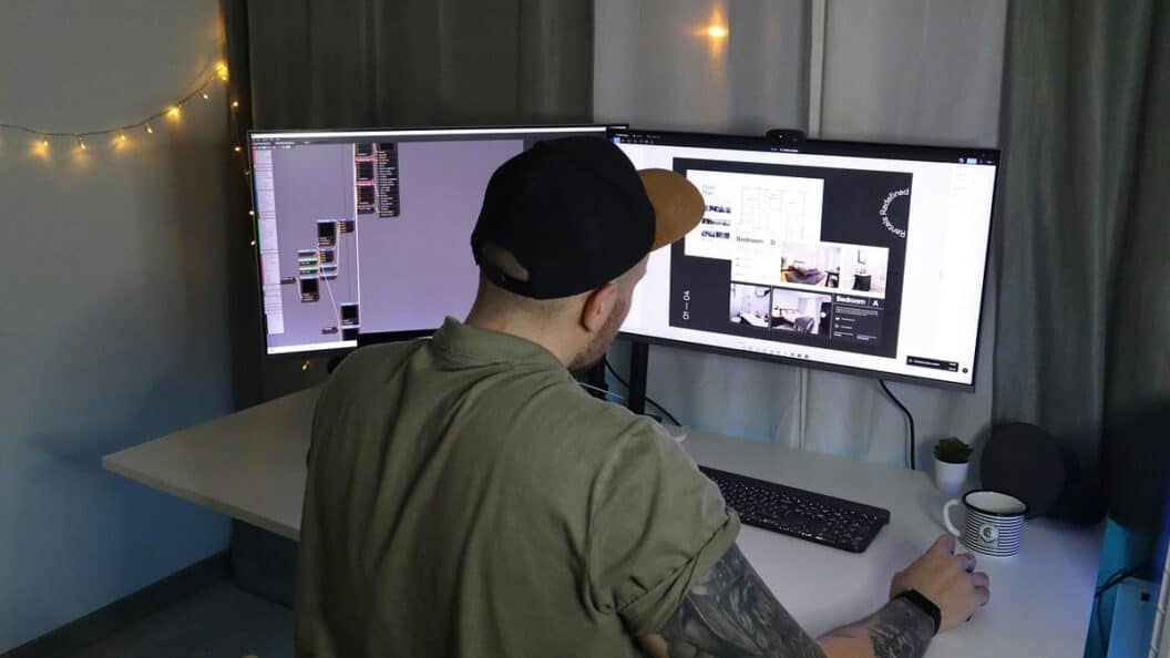 Expert-Curated Feedforward Copy That Boosts User Confidence, Increases Trust and Conversions