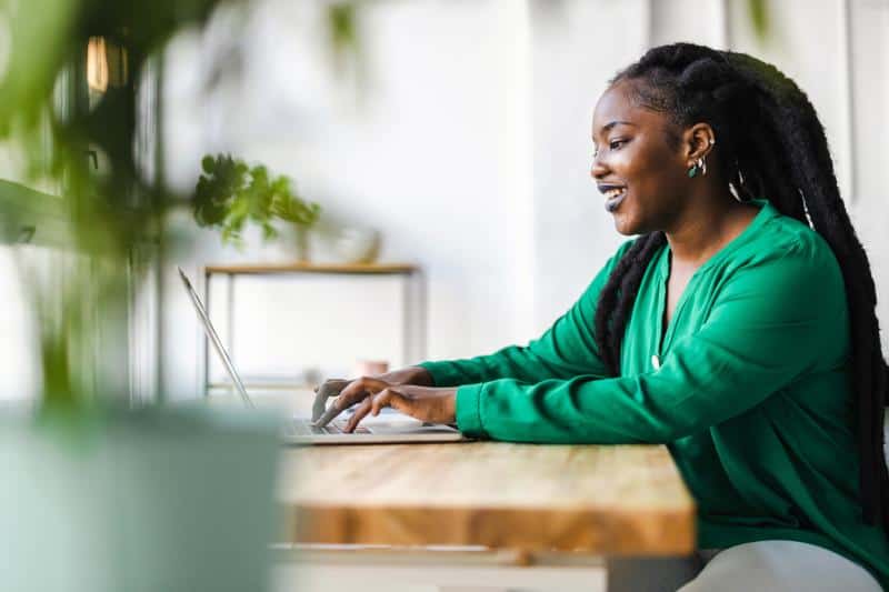 6 Essential First-Month Tips for New Hires, Advice Even Experienced Colleagues Need