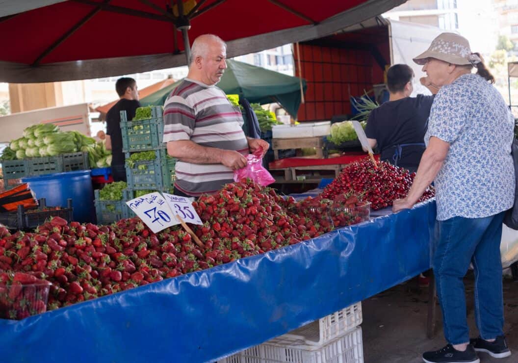 Design for Underserved Users, Use Farmers' Market Lessons to Create More Inclusive Products