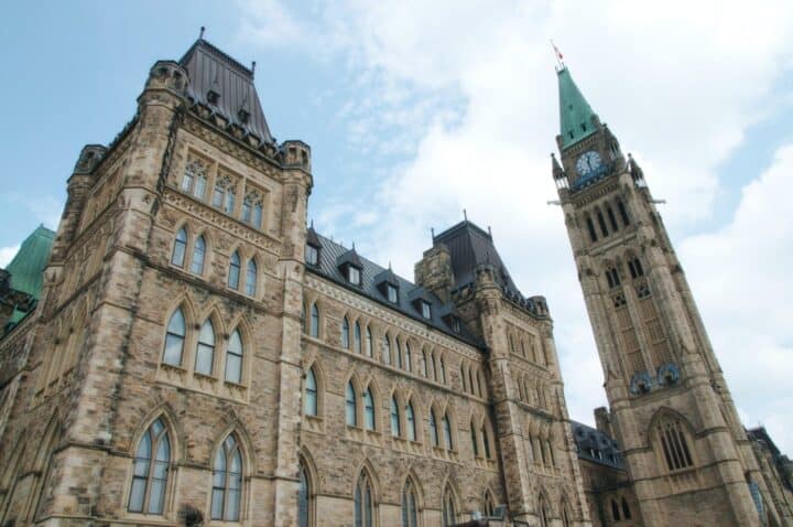 Image of a government building