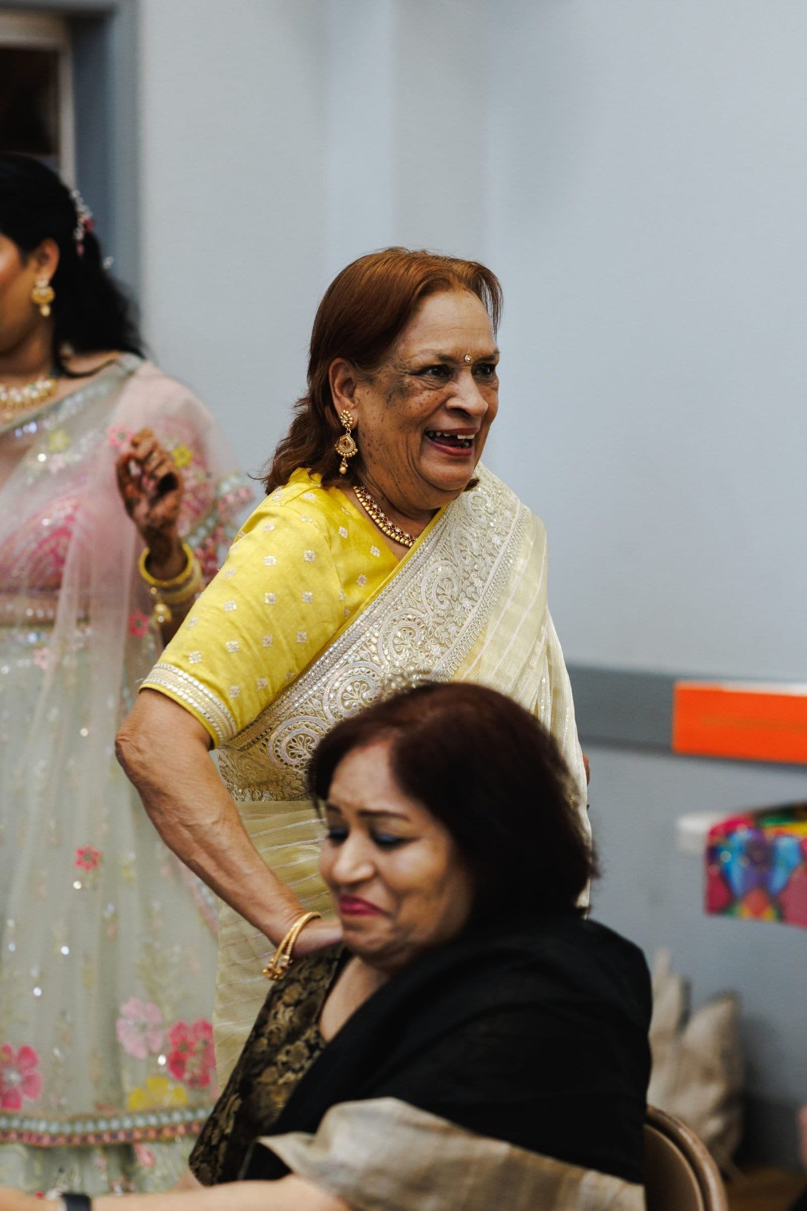 mehndi party photography indian wedding photographer london reading uk