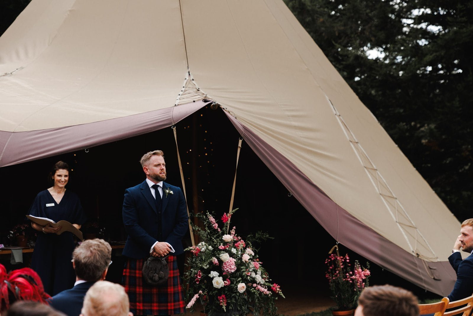 cotswolds wedding marquee | London wedding photographer Lauren Squire Photography
