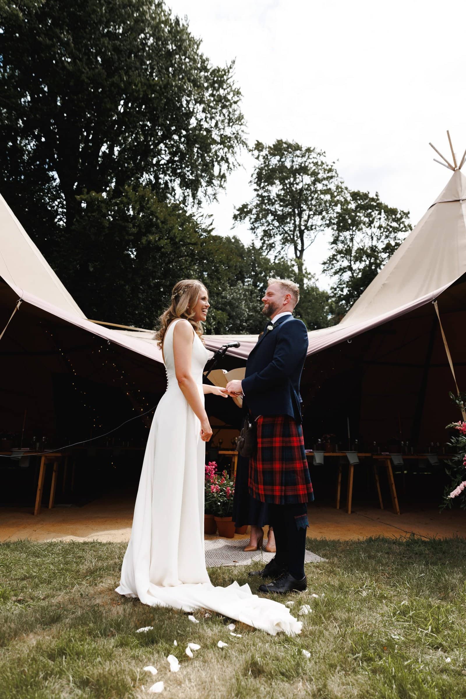 bodkin house wedding | cotswolds wedding marquee | London wedding photographer Lauren Squire Photography