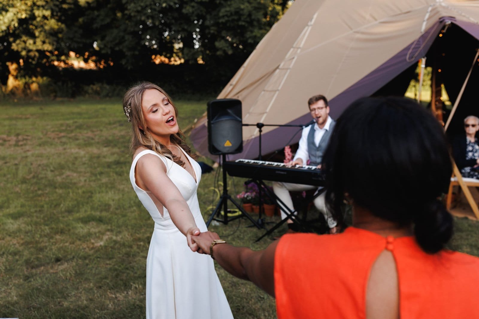 bodkin house wedding | cotswolds wedding marquee | London wedding photographer Lauren Squire Photography