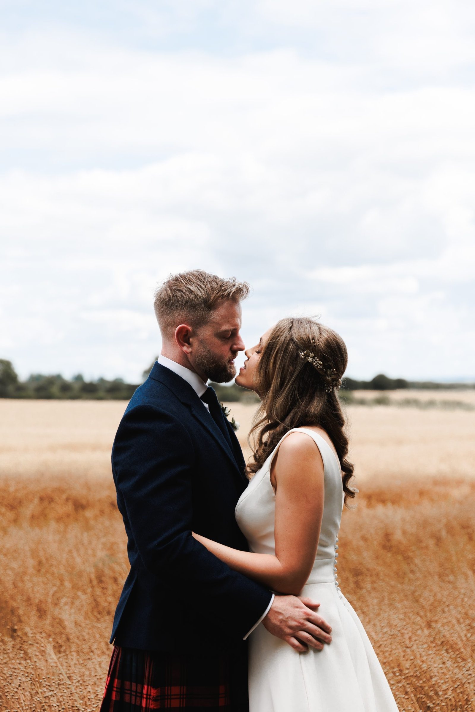 cotswolds wedding marquee | London wedding photographer Lauren Squire Photography