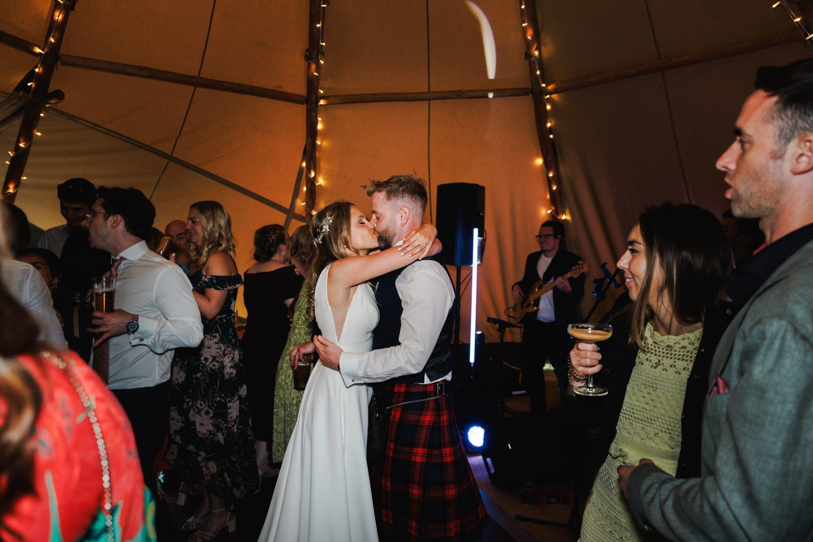 bodkin house wedding | cotswolds wedding marquee | London wedding photographer Lauren Squire Photography