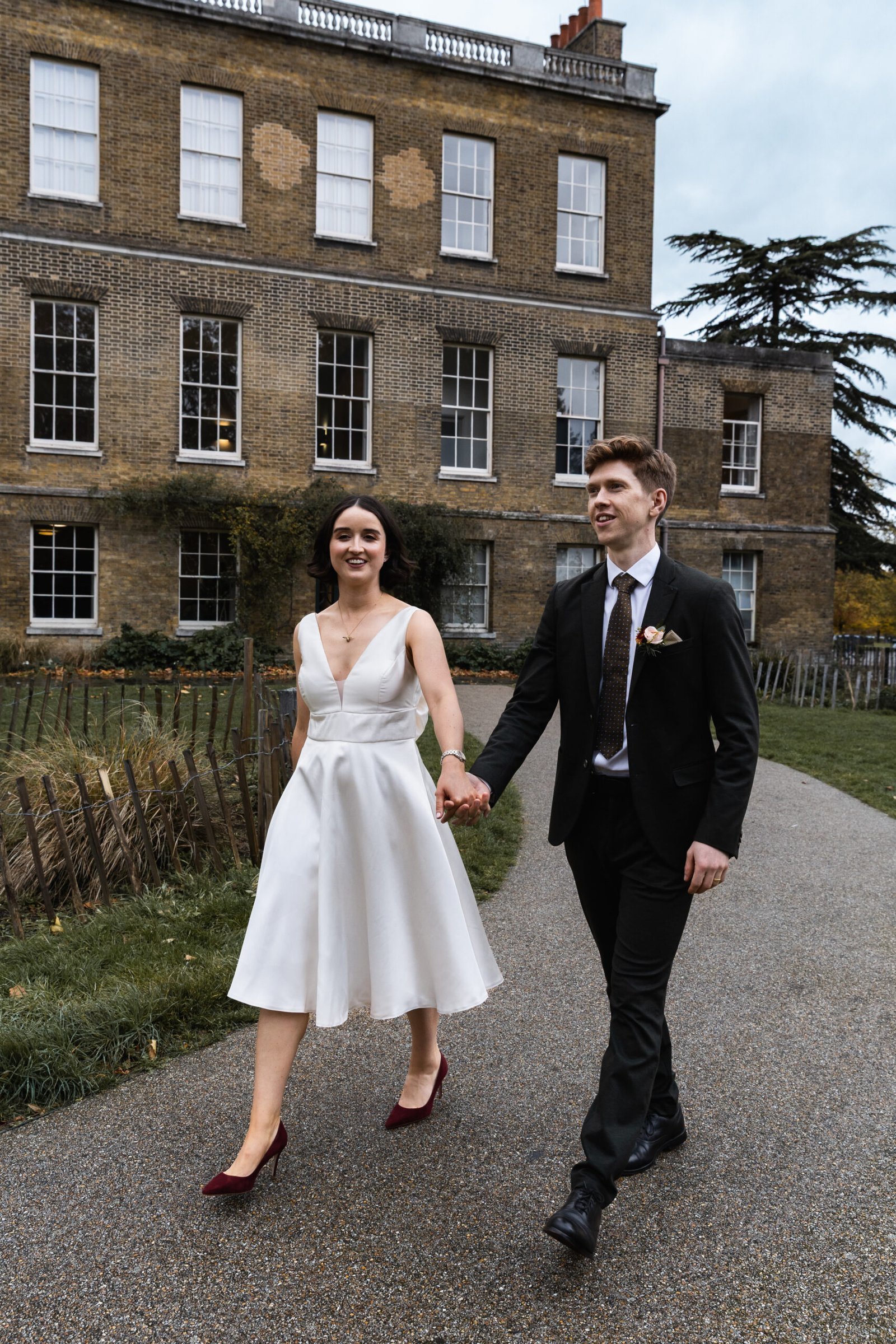 Clissold House Wedding photography for intimate London wedding in Autumn