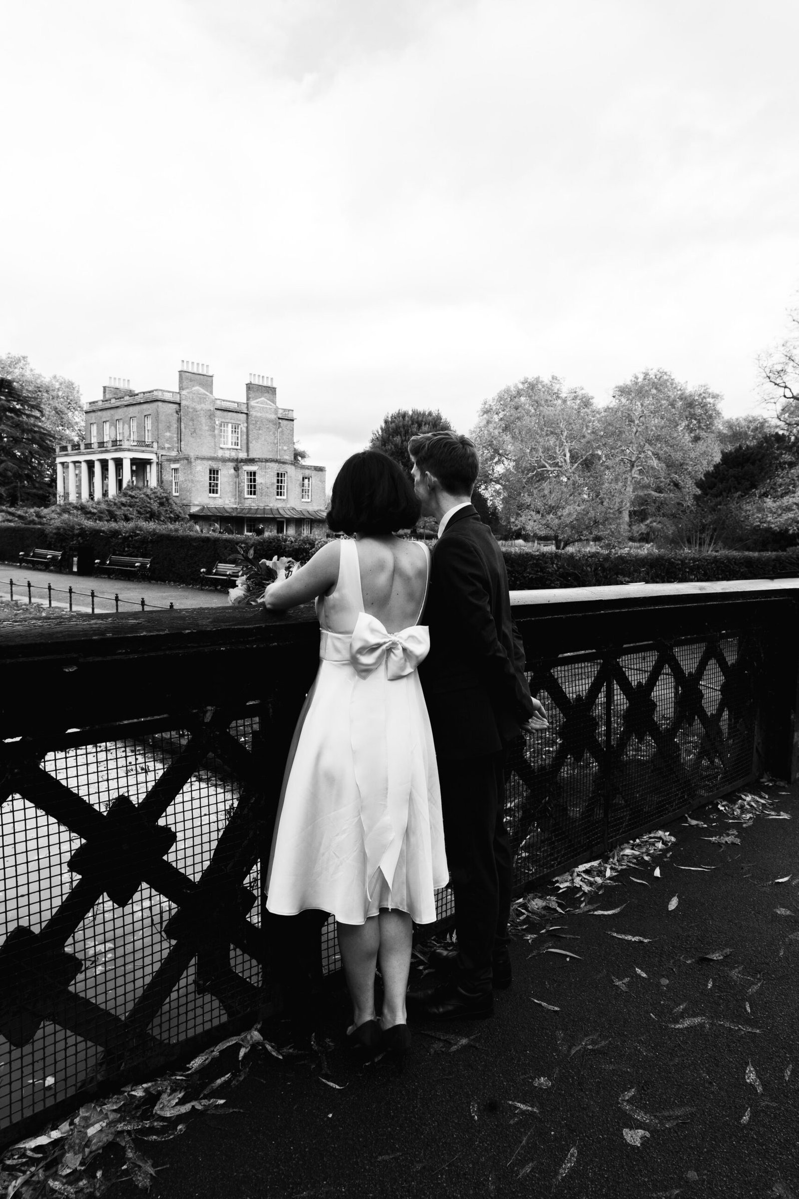 Clissold House Wedding photography for intimate London wedding in Autumn