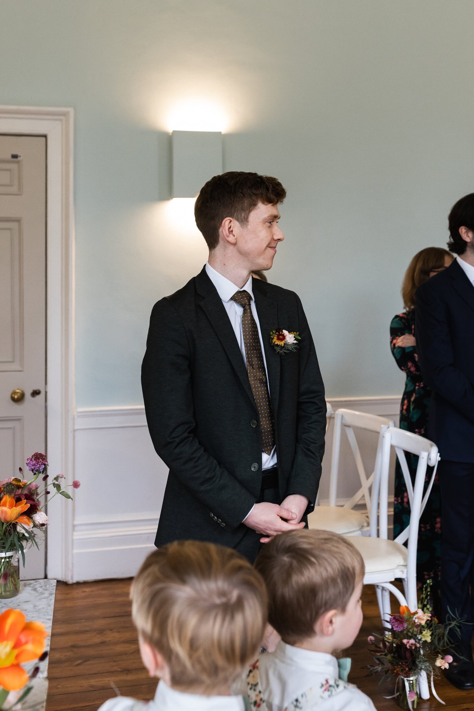 Clissold House Wedding photography for intimate London wedding in Autumn