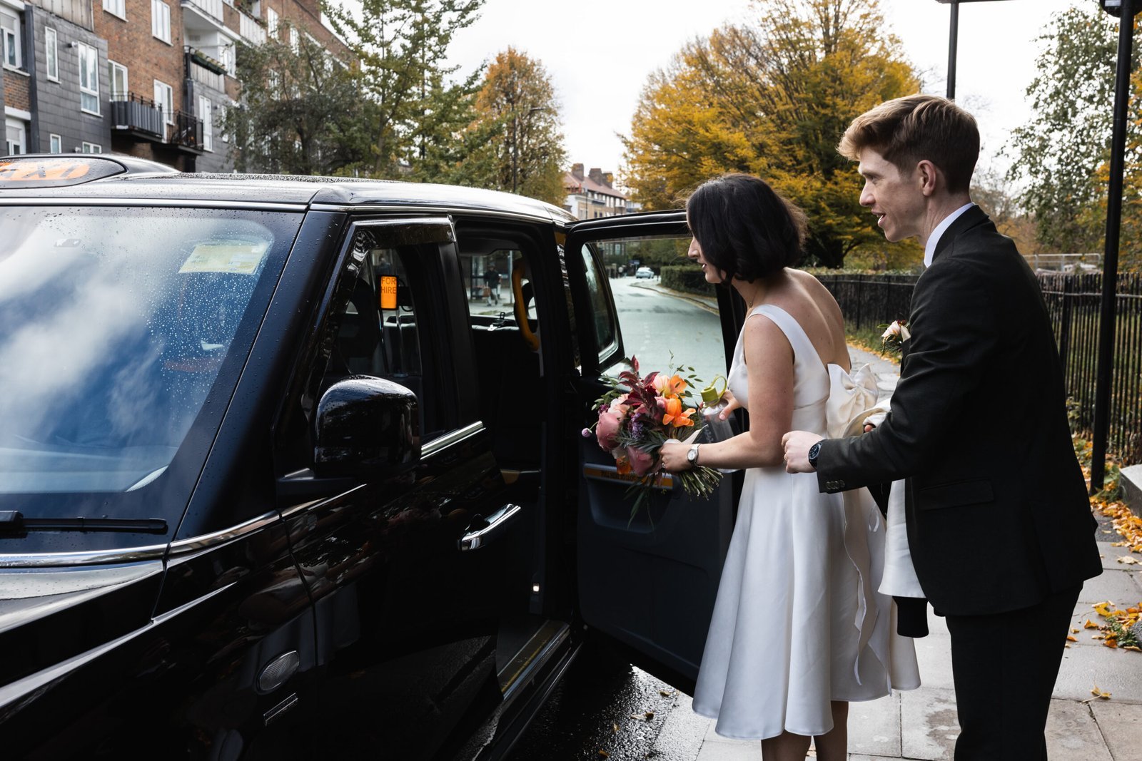 Clissold House Wedding photography for intimate London wedding in Autumn