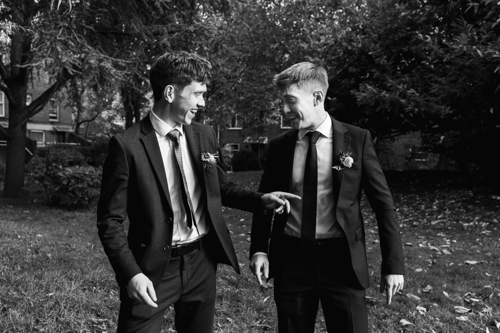 Clissold House Wedding photography for intimate London wedding in Autumn