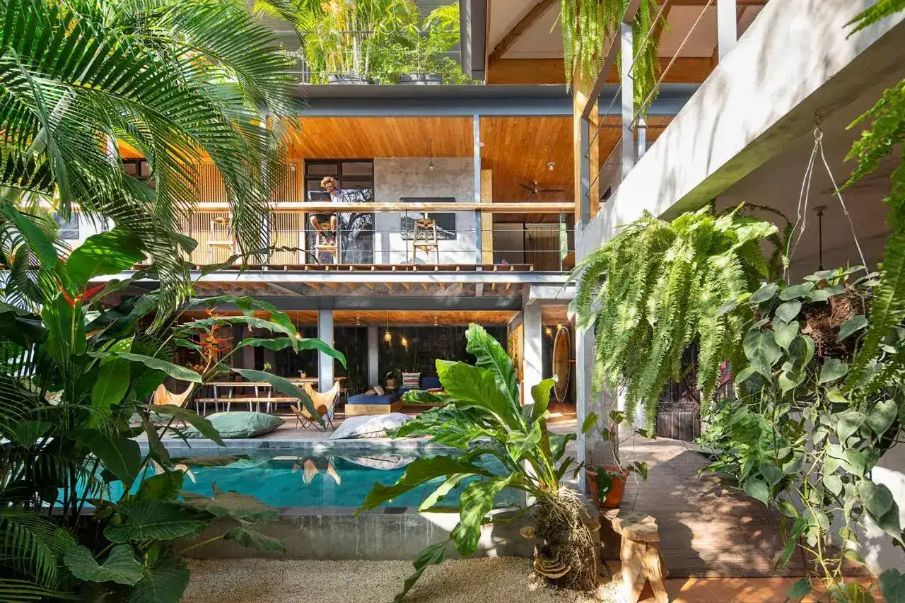 Somos hotel pool in Santa Teresa