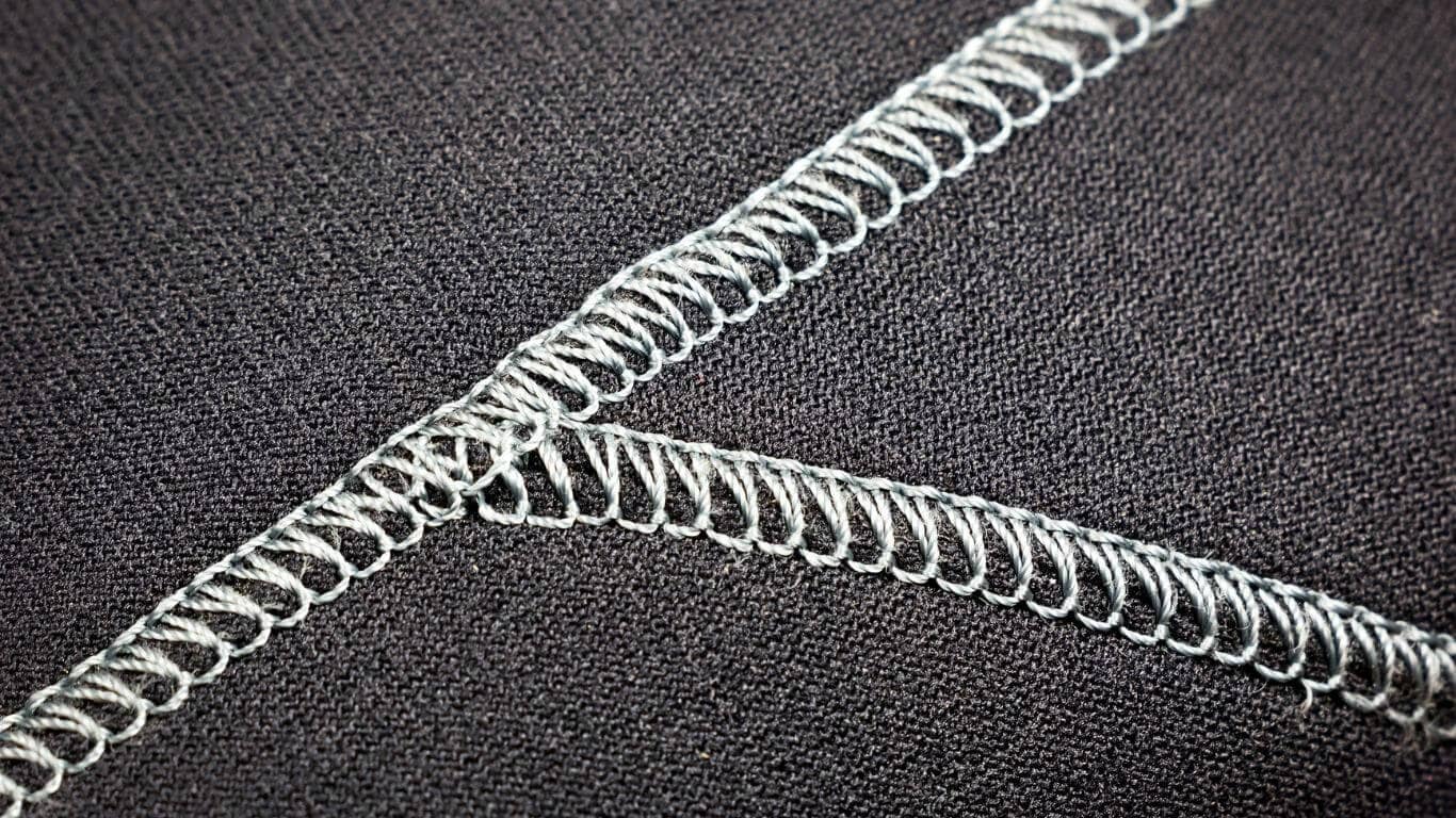 flatlock seam wetsuit