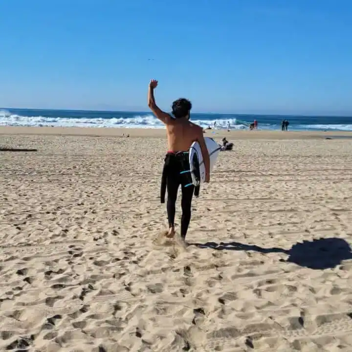 surfer streching to prevent injury