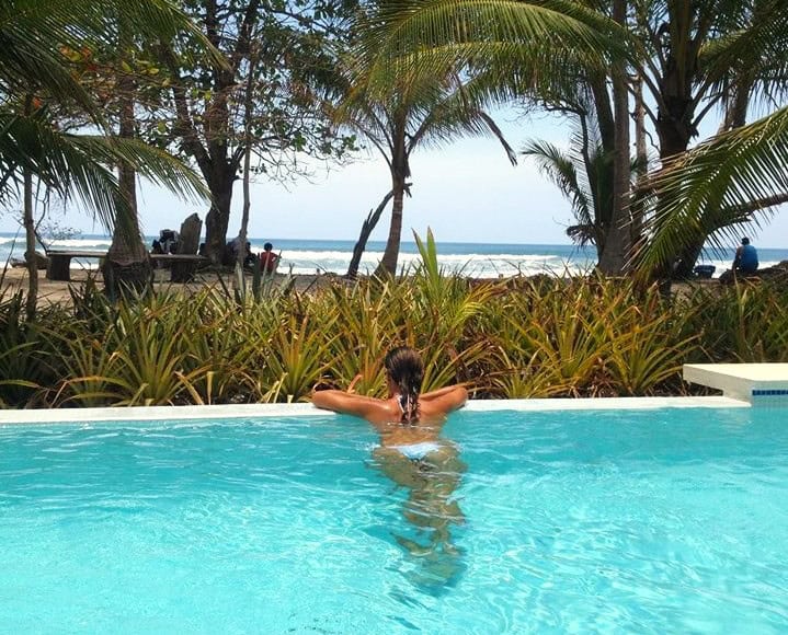 Pura Vida ADventures infinty pool