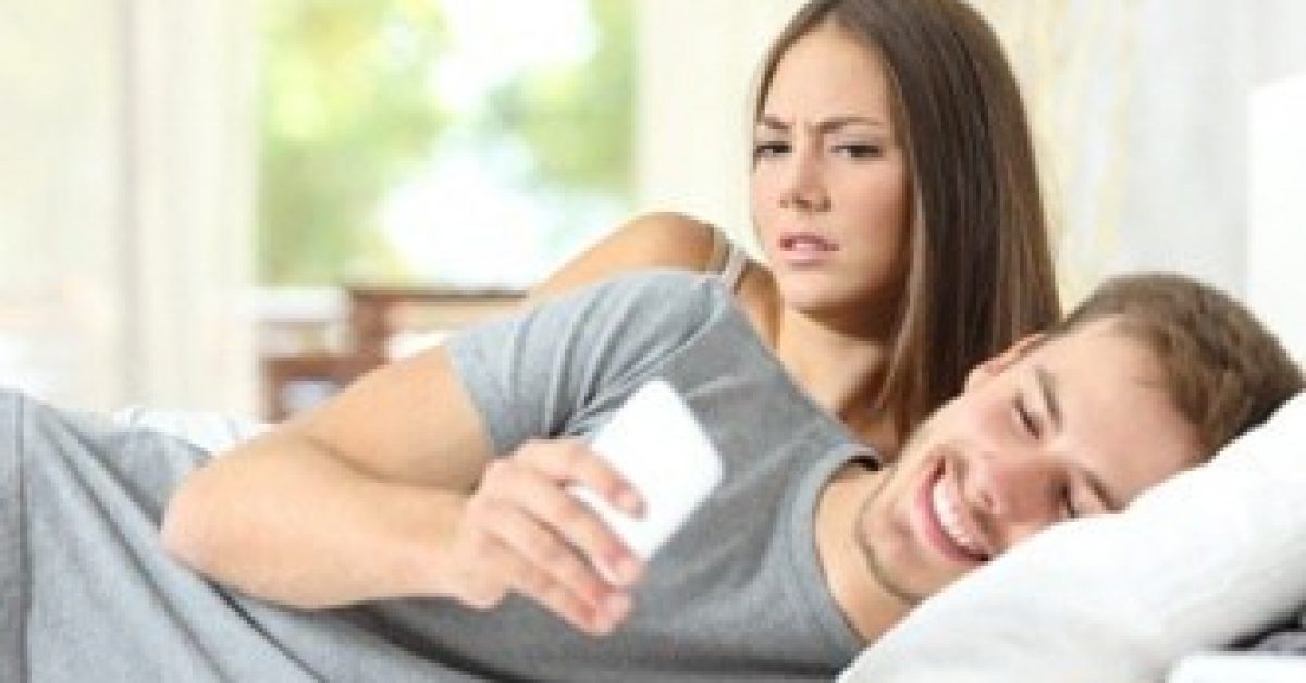 insecure-relationship-e1465399215528